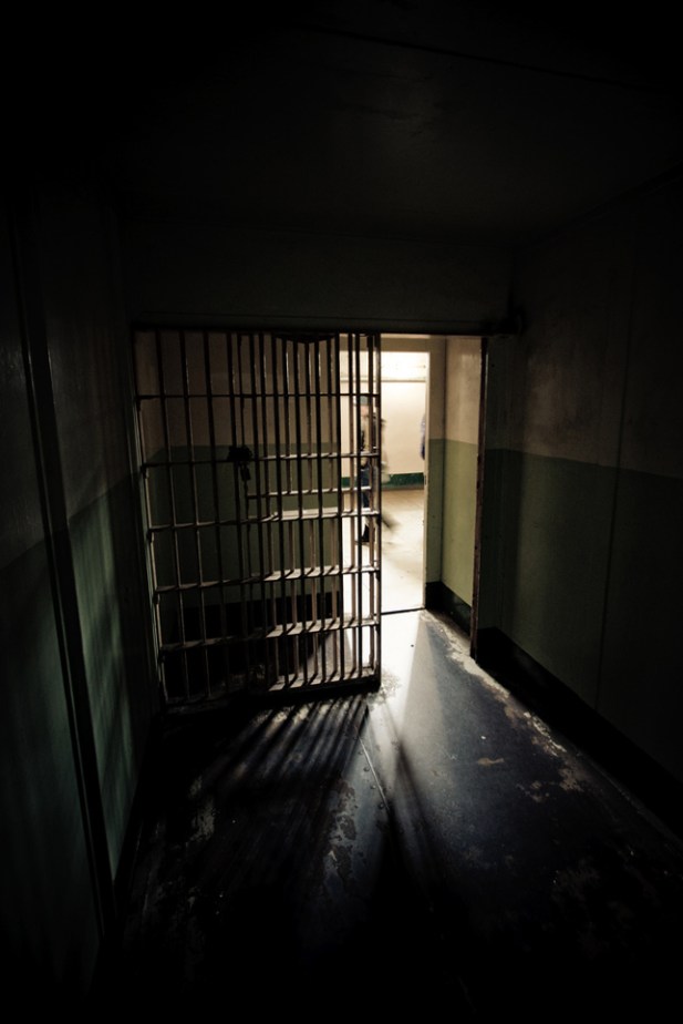 Alcatraz-solitary-confinement-cell-by-Derek-Purdy.jpg