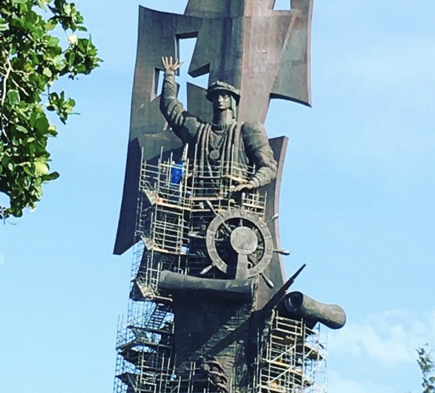 Статуя Христофора Колумба Церетели. Памятник Колумбу Церетели. Памятник Колумбу в Пуэрто-Рико. На какие средства был установлен памятник христофору